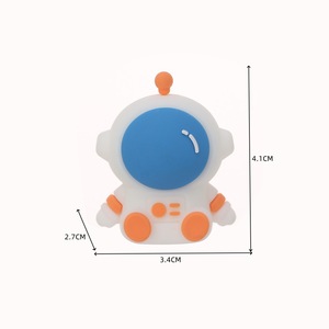 Sacapuntas de Silicona con Diseño de Astronauta de Dibujos Animados, Mini Sacapuntas Creativo de un Solo Orificio, Papelería Bonita para Niños, Venta al por Mayor para Estudiantes - Product Image 5