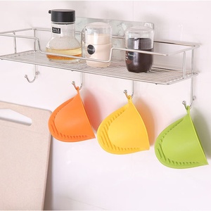 Gants en silicone de qualité alimentaire à pois, antidérapants, résistants à la chaleur, imperméables, anti-brûlure, compatibles lave-vaisselle, pour four et barbecue, <span class=keywords><strong>prix</strong></span> usine - Product Image 5