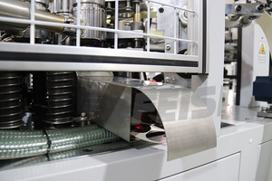 Mesin Pembuat Gelas Kertas Kraft Sekali Pakai 1.5-10 oz Mesin Pembuat Gelas Kertas Kecepatan Tinggi - Product Image 4