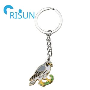 Llavero de halcón pigmeo de esmalte duro suave de Metal de fábrica Llavero de pájaro de oración Llavero de esmalte de halcón de águila calva personalizado - Product Image 4