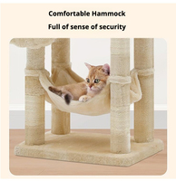 Arbre à chat moderne multi-niveaux en bois avec poteau à gratter en sisal, niche et hamac pour chats d'intérieur, 115 cm de haut, beige