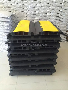 Rampe de protection de câbles en caoutchouc en gros pour usine, taille personnalisée, OEM disponible pour projets de sécurité routière - Product Image 5