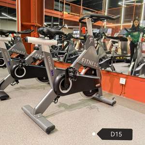 Vente en gros d'usine Équipement de <span class=keywords><strong>cardio</strong></span>-training pour salle de sport Cadre en acier Résistance magnétique pour vélo de spinning Fabriqué en métal durable <span class=keywords><strong>Compteur</strong></span> ajoutable - Product Image 2