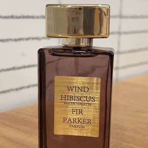 โคโลญจน์ผู้ชาย 50 มล. น้ำหอมดีไซเนอร์ระดับพรีเมียม กลิ่นไม้หอมแบบฝรั่งเศส น้ำหอมอูดสำหรับผู้ชาย น้ำหอมสเปรย์สำหรับผิวกาย น้ำหอมอูดสำหรับผู้ชาย - Product Image 3