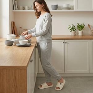 Zapatillas UNISEX de Material EVA Reciclable, Antideslizantes, Acolchadas, Transpirables e Impermeables para Baño, Interior/Exterior - Product Image 2