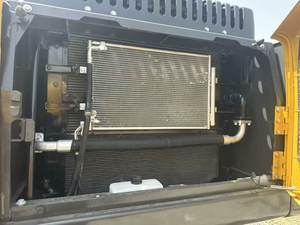 Excavatrice Volvo EC300 d'occasion à vendre Garantie 1 an Composants principaux Roulement Capacité de la cuve 1,2 m Poids de la machine 24500 kg - Product Image 2