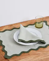 Serviette Moderne Faite à la Main, Biologique et Écologique 60x60cm pour la Maison et la Restauration, Bord Festonné, Mélange Lin et Coton