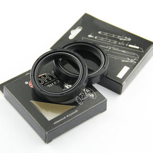 Kit d'essuie-poussière et éponge à disponible en 3 tailles, pour <span class=keywords><strong>Triumph</strong></span> DAYTONA <span class=keywords><strong>750</strong></span> TRIDENT ADVENTURE 900 SP3 SPEED T509 900CC imprimé TIGER - Product Image 1