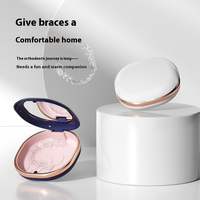 Vente chaude 2025 Étui pour appareil orthodontique Étui pour aligneur transparent pour soins dentaires avec nettoyage Fabriqué en plastique et en silicone