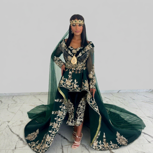 Ensemble de robe de mariée brodée vert émeraude pour femmes, robe traditionnelle longue avec veste - Product Image 1