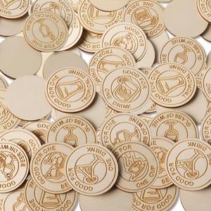 Jetons de boisson en bois personnalisés avec logo, billets de toast ronds personnalisés pour bars, festivals de bière, événements, et bons d'entrée - Product Image 1