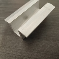 Support de montage de panneau solaire facile à installer, pince intermédiaire universelle en aluminium pour panneau solaire 30-50 mm, origine fabricant