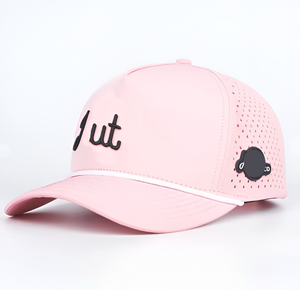 Casquette de golf personnalisée OEM à 5 panneaux avec bord incurvé structuré Casquette de baseball en nylon perforé à séchage rapide avec logo brodé et découpe au laser - Product Image 3