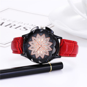 <span class=keywords><strong>Montre</strong></span>-<span class=keywords><strong>bracelet</strong></span> à quartz avec strass pour <span class=keywords><strong>femme</strong></span> avec grand cadran en cristal diamant fleur <span class=keywords><strong>Bracelet</strong></span> en <span class=keywords><strong>cuir</strong></span> dames Relogio Feminino - Product Image 5