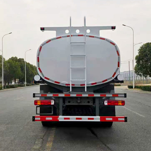 Camion-citerne SINOTRUK HOWO 6X6 RHD Euro II à vendre – Prix compétitif - Product Image 5