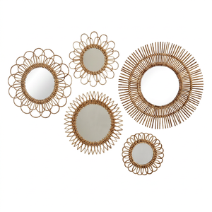 Miroir mural décoratif en rotin bohème, rond, encadré, artisanal, design soleil éclatant - Product Image 1