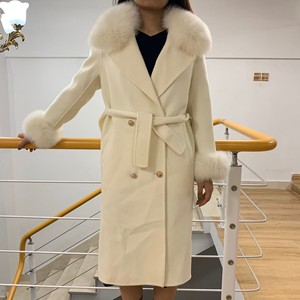 Nuovo <span class=keywords><strong>cappotto</strong></span> 2023 famoso da <span class=keywords><strong>donna</strong></span> <span class=keywords><strong>in</strong></span> <span class=keywords><strong>Cashmere</strong></span> lungo con collo <span class=keywords><strong>in</strong></span> vera pelliccia da <span class=keywords><strong>donna</strong></span> con rivestimento <span class=keywords><strong>in</strong></span> pelliccia di lusso doppiopetto - Product Image 3
