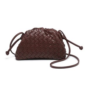 Bolso <span class=keywords><strong>de</strong></span> Mano Compacto <span class=keywords><strong>de</strong></span> <span class=keywords><strong>Cuero</strong></span> PU Hecho a Mano <span class=keywords><strong>de</strong></span> Alta Calidad para Mujer, Nuevo Diseño Casual Retro, Bolso Bandolera Tejido - Product Image 2