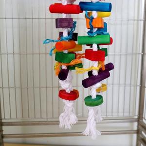 Grande <span class=keywords><strong>cage</strong></span> en bois écologique pour animaux de compagnie jouets corde de coton oiseaux colorés balançoire jouets suspendus perroquet jouet de dentition - Product Image 6
