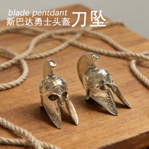 Colgante Espartano con Diseño de Espada de Cobre, Amuleto Unisex para Uso Diario, Joyería Hecha a Mano, Origen Zhejiang - Product Image 4