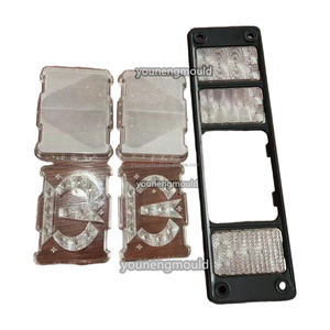 Moule d'injection plastique pour la fabrication de plaques d'immatriculation de voiture - Product Image 5