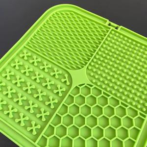 Alfombrilla Comedero Lento Inteligente Automático de Silicona Ajustable Moderna para Mascotas, Plato Antideslizante con Ventosas para Lamer, Diseño 3 en 1 para Perros y Gatos - Product Image 3