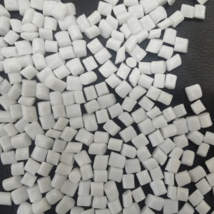 <span class=keywords><strong>Pellet</strong></span> di Resina Trasparente ad Alta Resistenza agli Urti per Stampaggio a Soffiaggio, Grado Alimentare, per Materie Prime per Bottiglie d'Acqua - Product Image 2