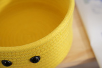 Panier de rangement canard jaune de Pâques de grande capacité avec couvercle en corde de coton tissée pour les fournitures de vacances