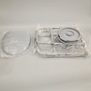 Silla plegable de acero para mesita de noche, inodoro portátil, compatible con personas que pesan hasta 350 libras - Product Image 6