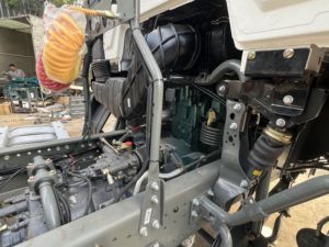 Camión Tractor Usado Sinotruk Euro2 Diésel 6X4 con Volante a la Izquierda, HOWO de 10 Ruedas, Capacidad de Carga de 21-30T, 371hp, Cámara Trasera de 360°, Logística - Product Image 6