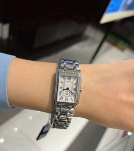 Montre mécanique élégante et luxueuse pour femmes avec bracelet carré en acier inoxydable - Design tendance et professionnel de haute qualité - Product Image 1