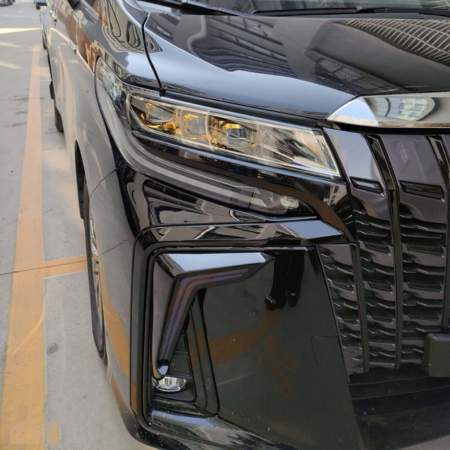 High Quality 3 Lens LED Headlights 12V New Yo Ta 30AGH Alphard 2015-2018 2 Lens Upgrade 3 Eye Head Lamp Gold Style