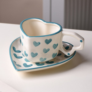 Handgeschilderde onderglazuurkleurige porseleinen mok met hartvormig handvat, souvenir, bijpassend voor koppels, vaatwasmachinebestendig, 250ml - Product Image 4