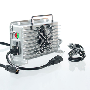 72v Un véhicule <span class=keywords><strong>électrique</strong></span> tout-terrain 85v 16 Amp <span class=keywords><strong>Chargeur</strong></span> rapide 110v <span class=keywords><strong>pour</strong></span> 74V SUR-RON Ultra Bee moto Batterie au lithium - Product Image 1