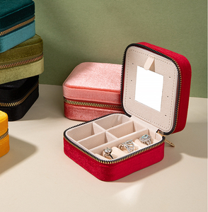 EVERWIN Customize Decoration Square Mini Travel Velvet Jewelry Storage Display Case With Mirror Zipper - Product Image 3