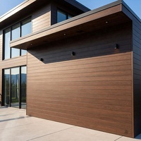 Panneaux muraux plats extérieurs en WPC à grain de bois réaliste résistant aux UV Everwall pour villa et jardin