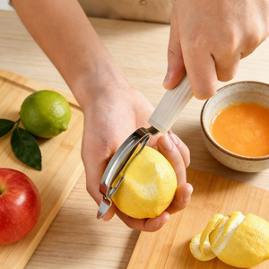 Ensemble d'éplucheurs de fruits et légumes, 5 pièces, outil de cuisine multifonction en acier inoxydable pour éplucher les pommes de terre, le melon et les fruits - Product Image 3