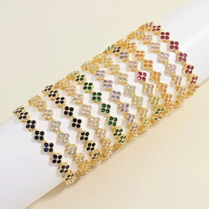 Pulsera de Tenis Personalizada de Alta Calidad 5A, Chapada en Oro de 14K y 18K, con Trébol de Cuatro Hojas y Circonitas Cúbicas de Arcoíris - Product Image 1