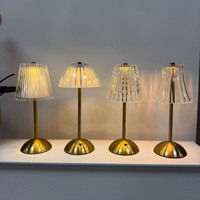 Lumières de mariage en cristal de décoration de restaurant à la maison en métal minimaliste de luxe moderne lumière LED à gradation continue tricolore AC
