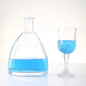Isi ulang botol minum kaca dengan tutup sekrup untuk anggur vodka minuman pabrik penjualan langsung botol kaca kosong bening dengan tutup