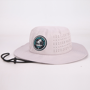 Sombrero de pescador de ala ancha personalizado para hombre, gorra de Safari de cuerda, Parche de goma de alta calidad, sombrero de cubo con agujero cortado con láser y cuerda - Product Image 4