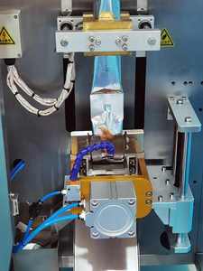 Machine d'emballage verticale automatique VFFS pour l'emballage de poudre de chili solide de qualité alimentaire, de café et d'épices - Product Image 3