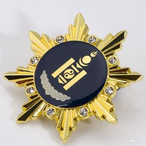 <span class=keywords><strong>Créations</strong></span> personnalisées de badges en résine plaquée or pour célébrations honorifiques - Product Image 3