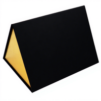 Boîte cadeau triangulaire magnétique de luxe en carton écologique personnalisé, doublée d'éponge, structure rigide pour cosmétiques
