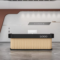 Meubles de salon de beauté haut de gamme, comptoir en bois, bureau de réception moderne et luxueux pour spa et clinique, à vendre