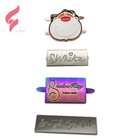 Plaques de logo métalliques gravées personnalisées écologiques Lihui avec nom de marque et lettres, étiquettes de logo métalliques personnalisées pour portefeuille