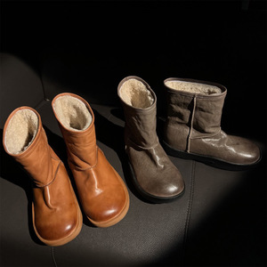 Botas de Nieve Cálidas y Gruesas con Forro Polar Impermeable y Antideslizante, Botas de Invierno Versátiles con Plataforma y Estilo Slip-On para el Noreste - Product Image 1
