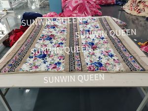 Ensemble de couette d'hiver en sherpa Borrego moderne à motif végétal, taille King, 5/7 pièces, personnalisable, avec rideaux et taie d'oreiller, vente chaude - Product Image 3