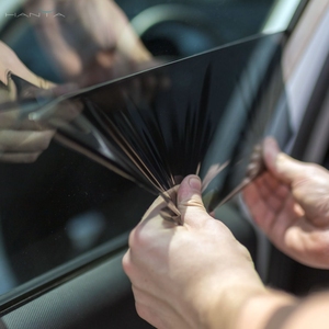 Film solaire automobile nano-céramique teinté 50% VLT non-réfléchissant - Product Image 3