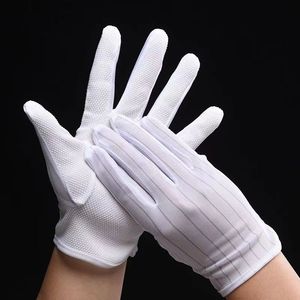 Guantes Antiestáticos Blancos Texturizados con Palma Completa de Fibra Conductora de Poliéster para Trabajo en Cuartos Limpios de Fábricas de Electrónica - Product Image 2